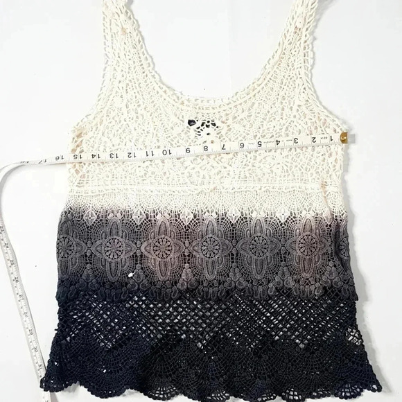 American Eagle  Outfitters XS .Crochet tank Top XS - Picture 3 of 5